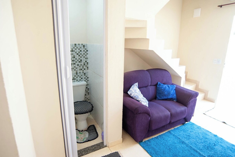 Casa Pet Friendly com Varanda e Churrasqueira