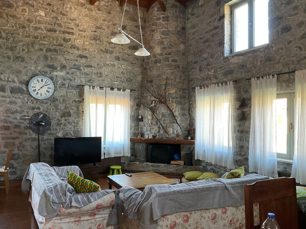 Vitina Number 5 House