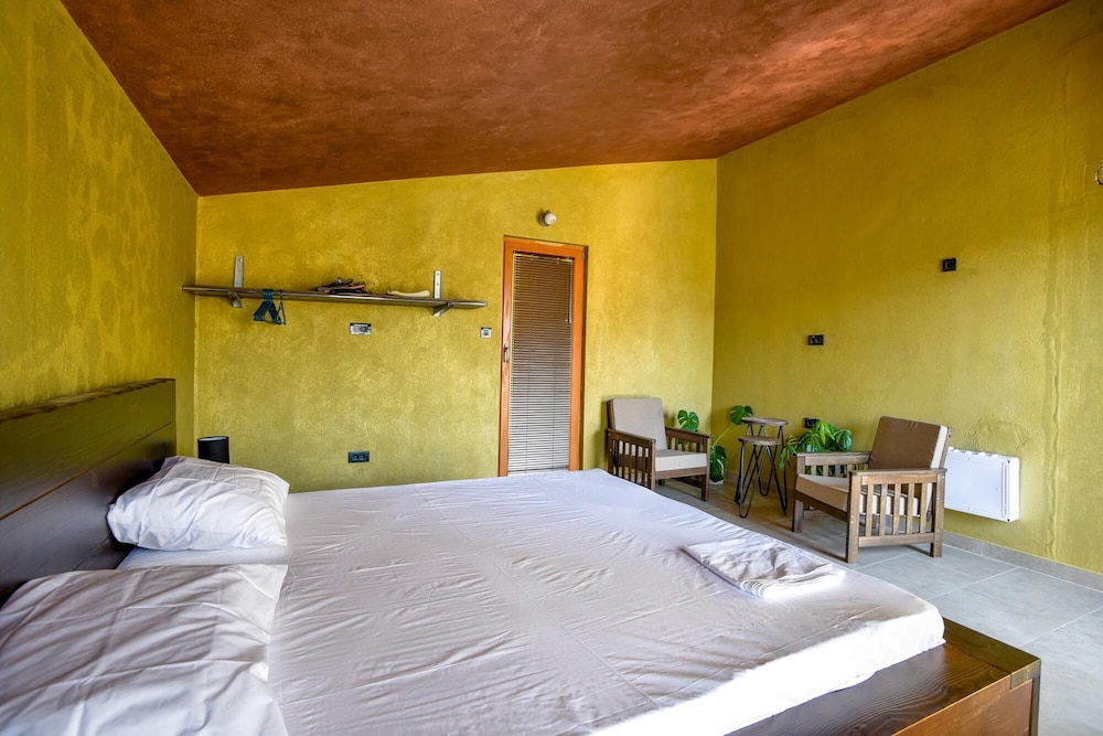 Authentic Flat w Sea View in Bar Montenegro view 4