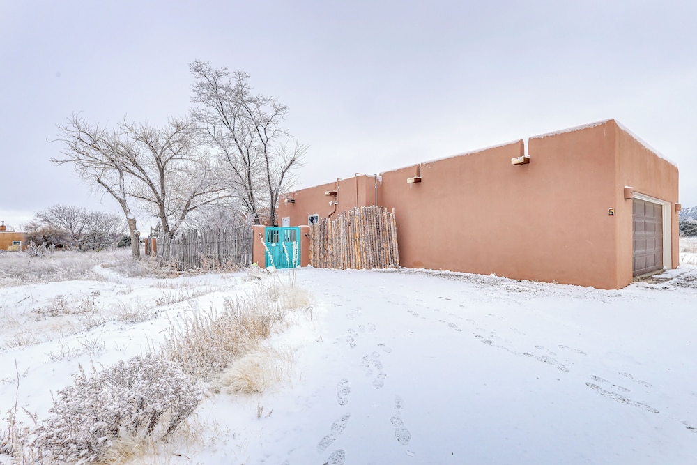 Serene Santa Fe Getaway w/ Hot Tub & Fireplace! view 5