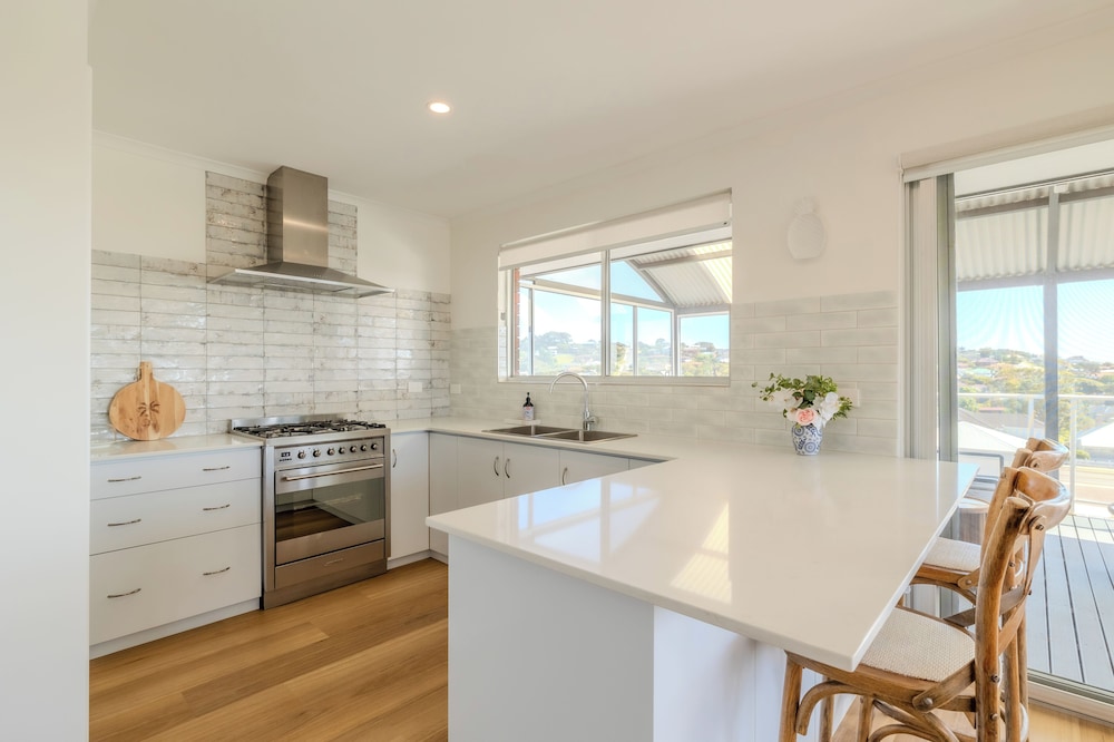 Seaview Heights by the BnB Collection