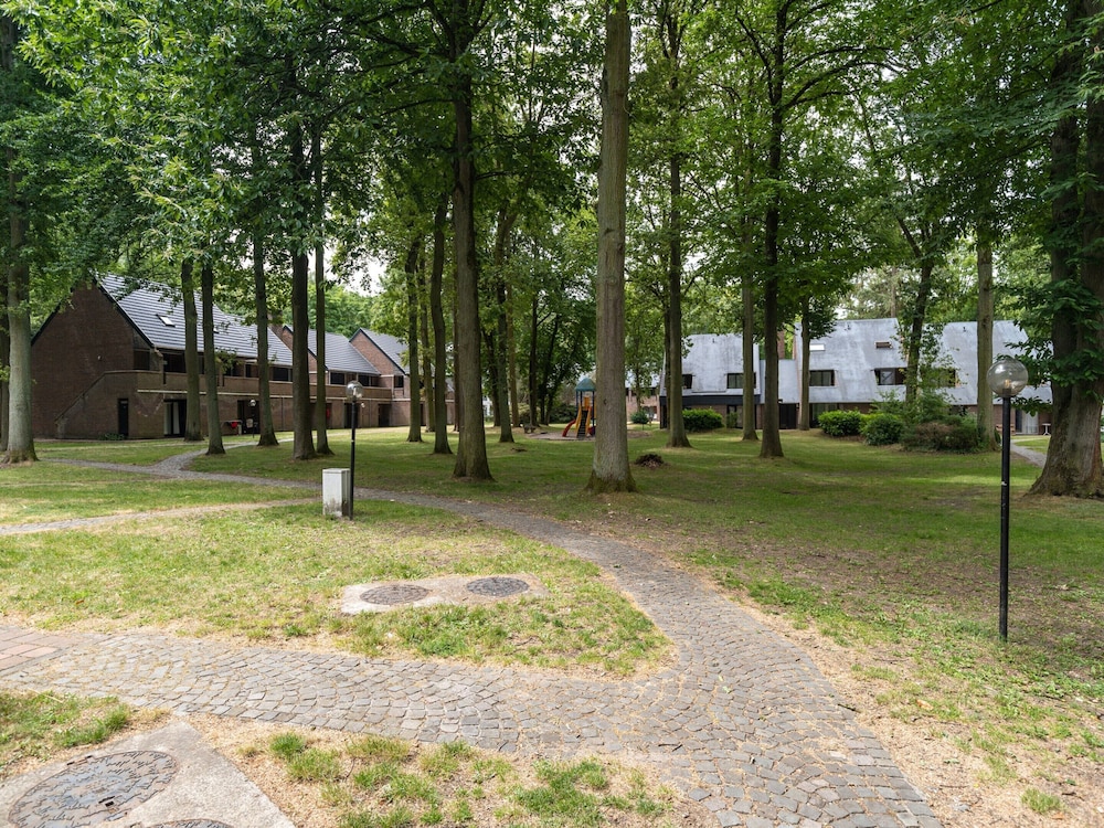 Hengelhoef Park Apartment