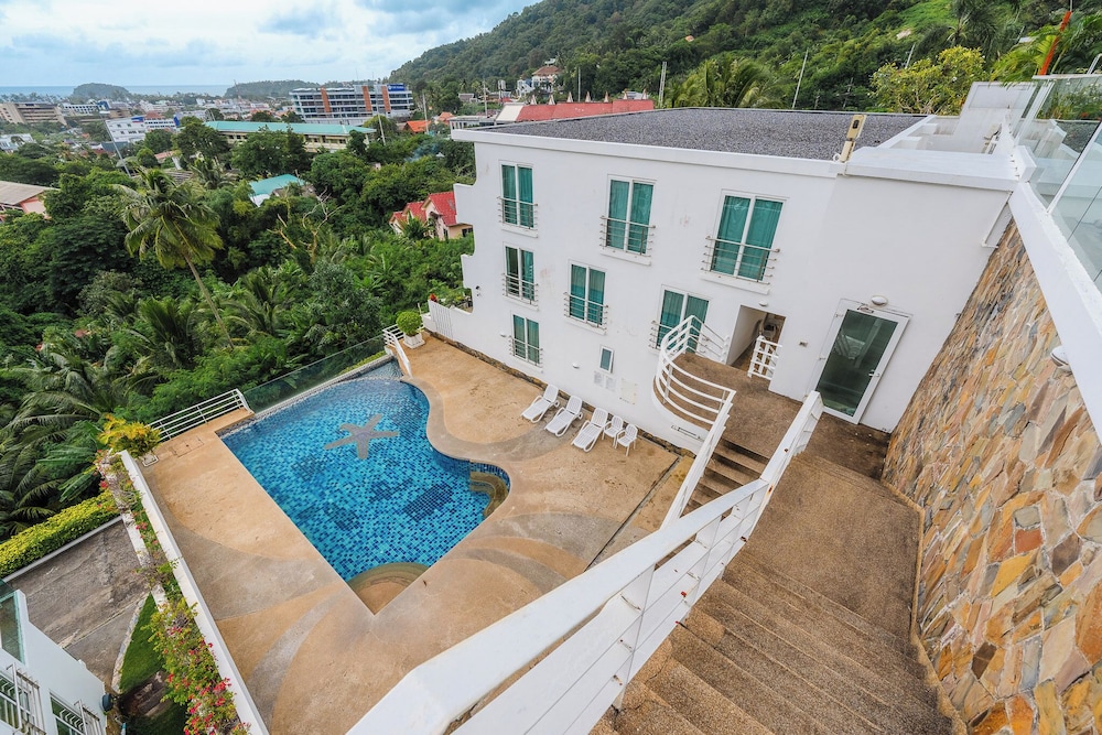 Sea View 2BR Condo Prime Location C236