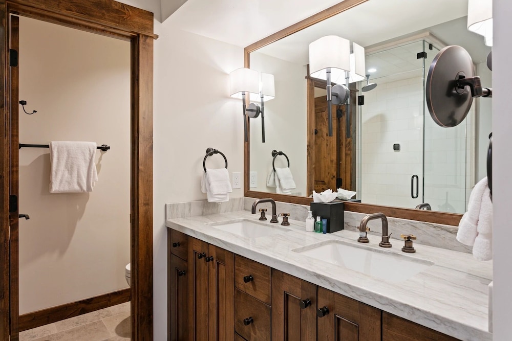 Stag Lodge at Deer Valley Resort - Four Bedroom Residence with Loft and Spa #29 4 Condo