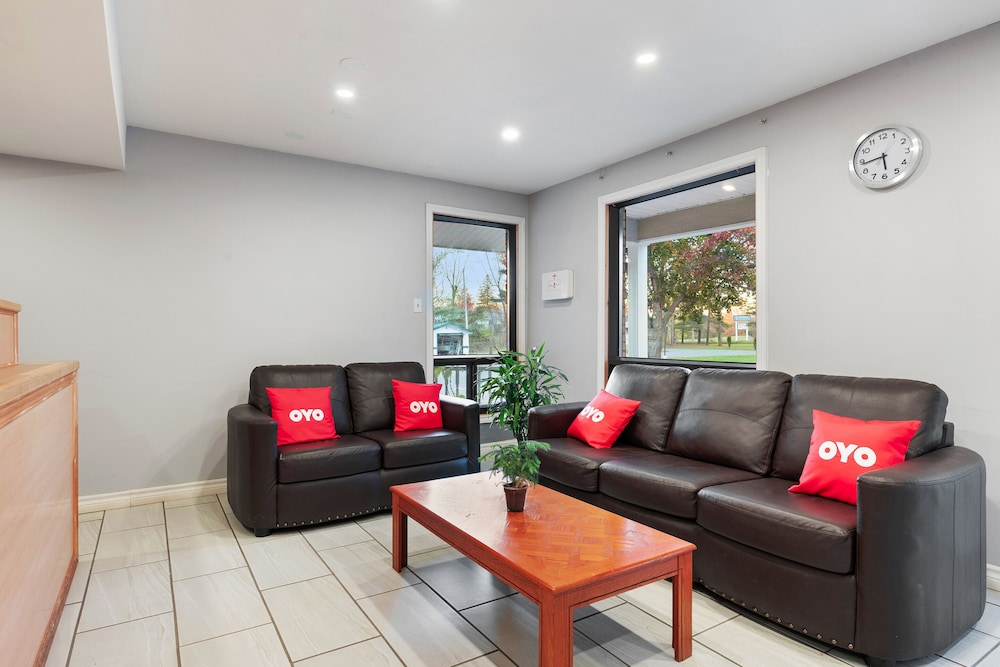 Cornwall Vacations - First Canada Inn Cornwall - Property Image 2