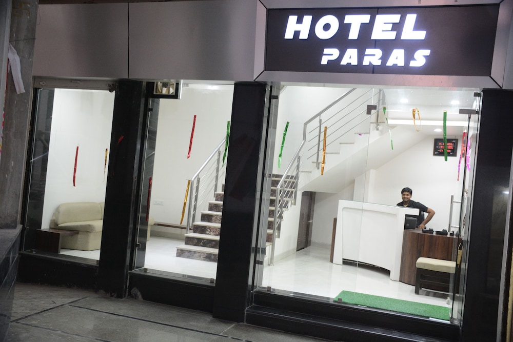 Lobby & Reception