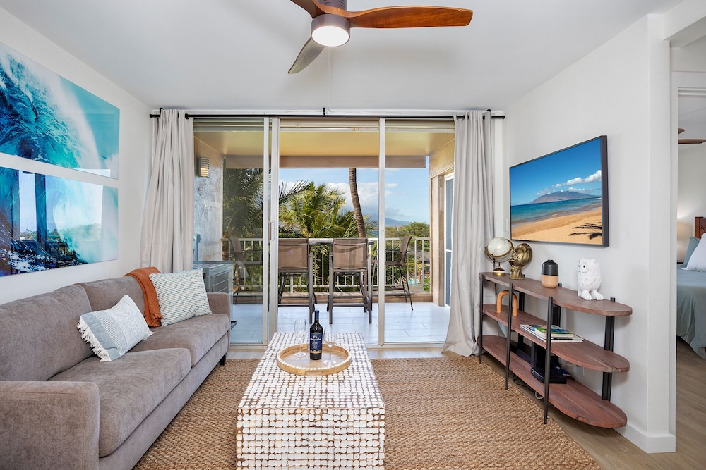 Oceanfront Modern & Elegant Vistas
