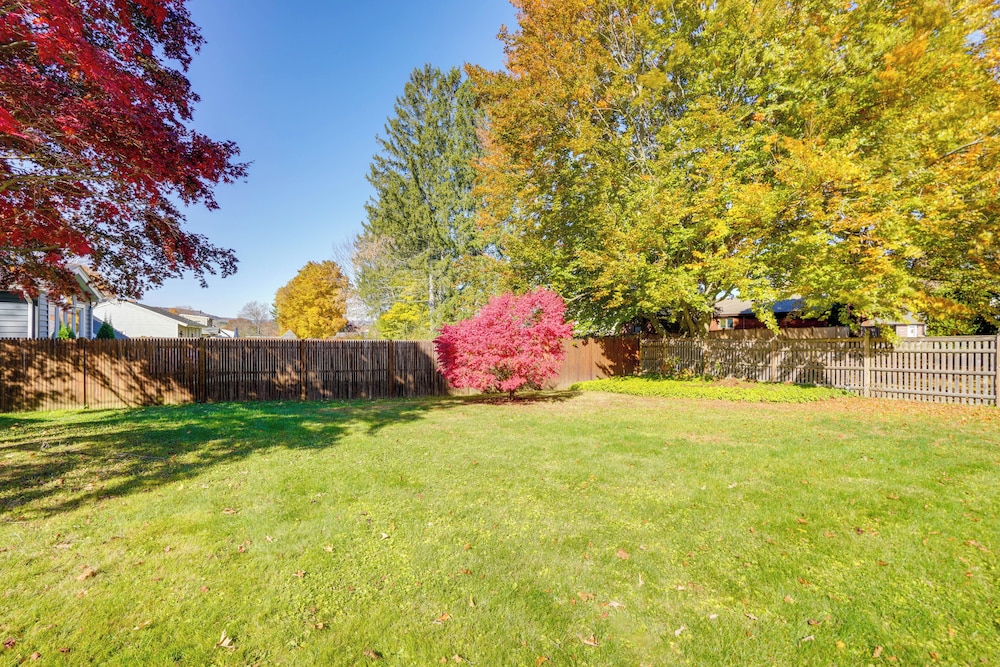 6 Mi to Skiing: Pet-friendly Home in Pittsfield!