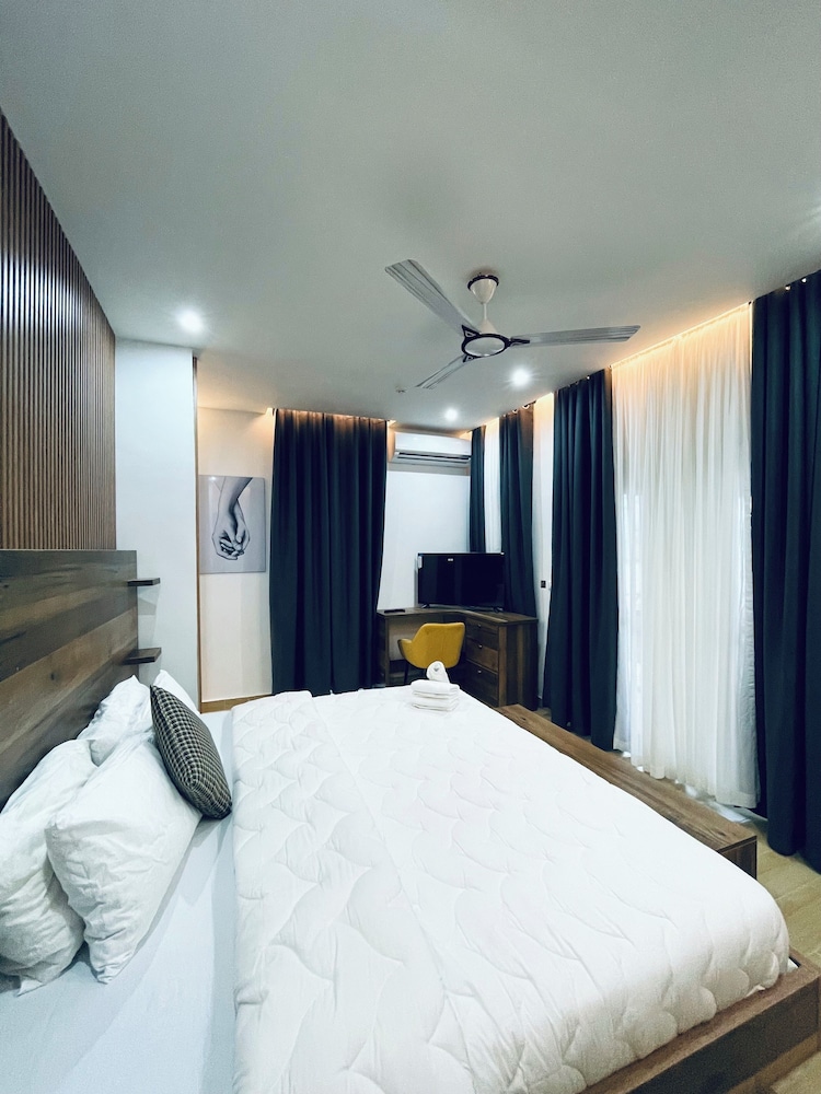 Platinum Blue Island Resort