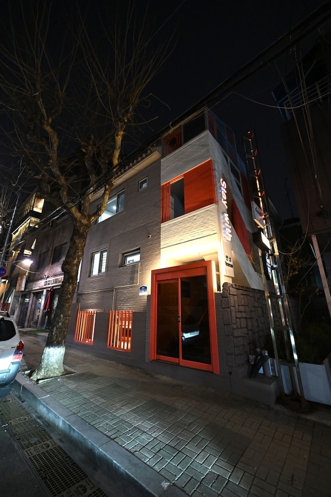 Photo 18