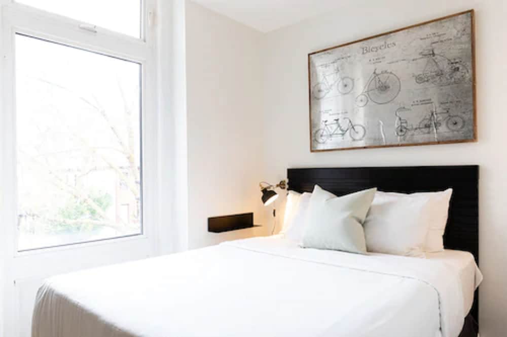 Hotel Pembroke Inn - Image 1