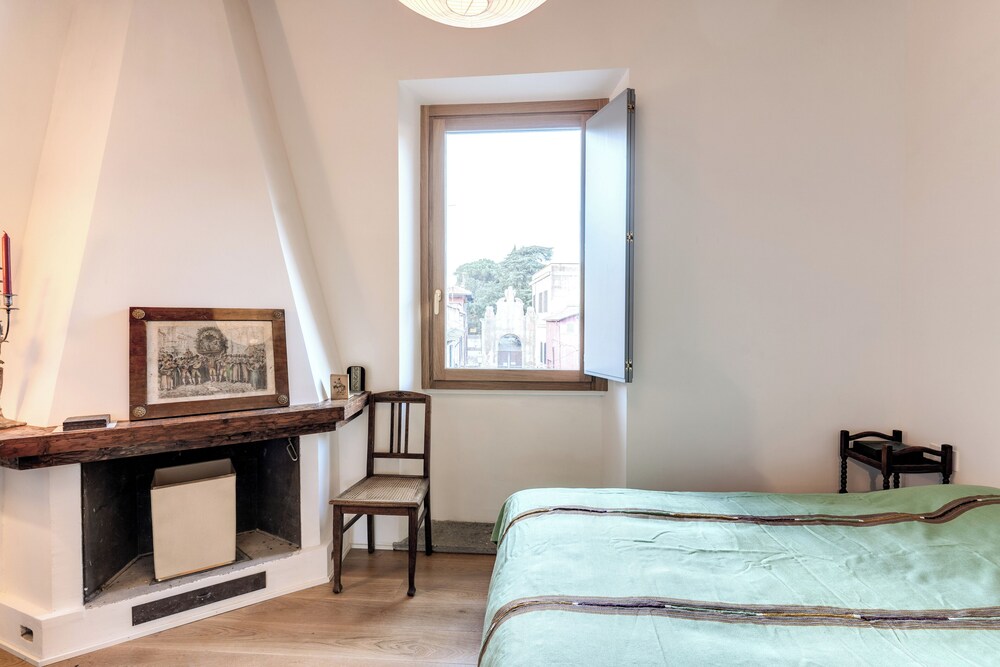 Trastevere Outstanding 4 Br Terraced Apartment