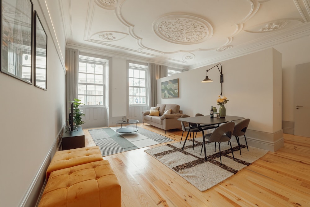 Heart OF Porto Apartment C by Vacationy