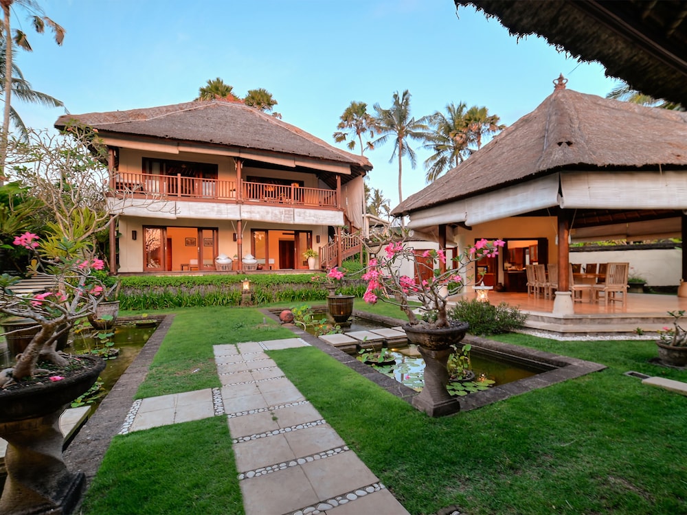 Villa Tanju by Elite Havens view 5