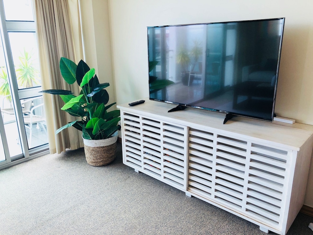 1BR Princes Wharf Seaview Apartment