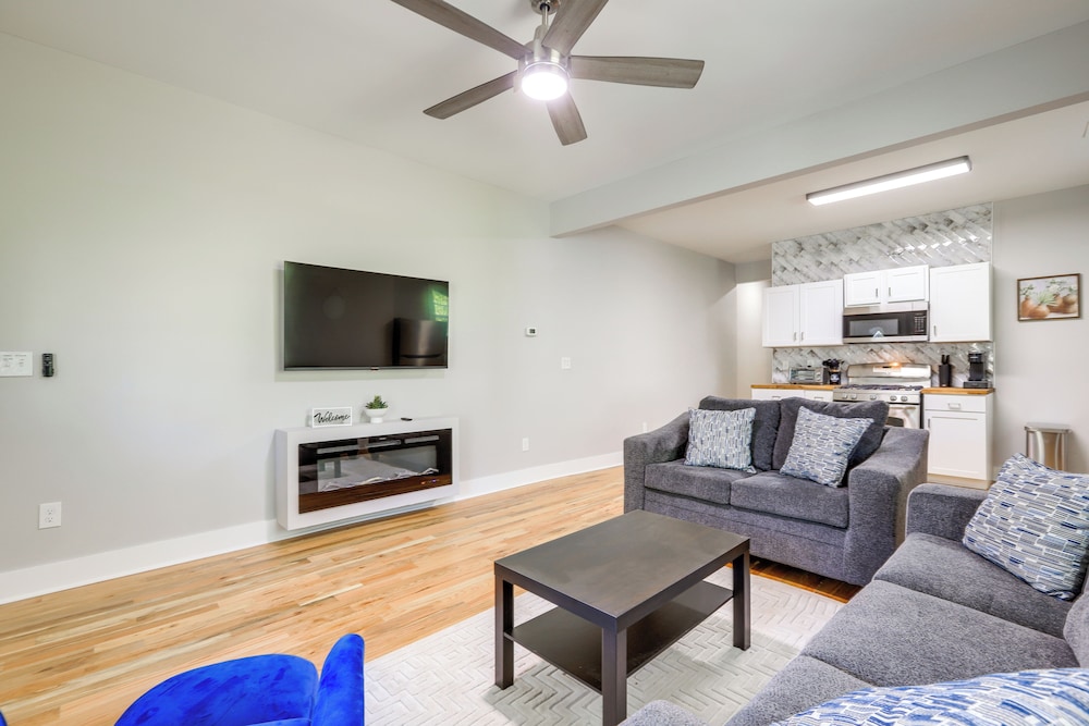 9 Mi to Dtwn Atl: Pet-friendly Apt w/ Yard