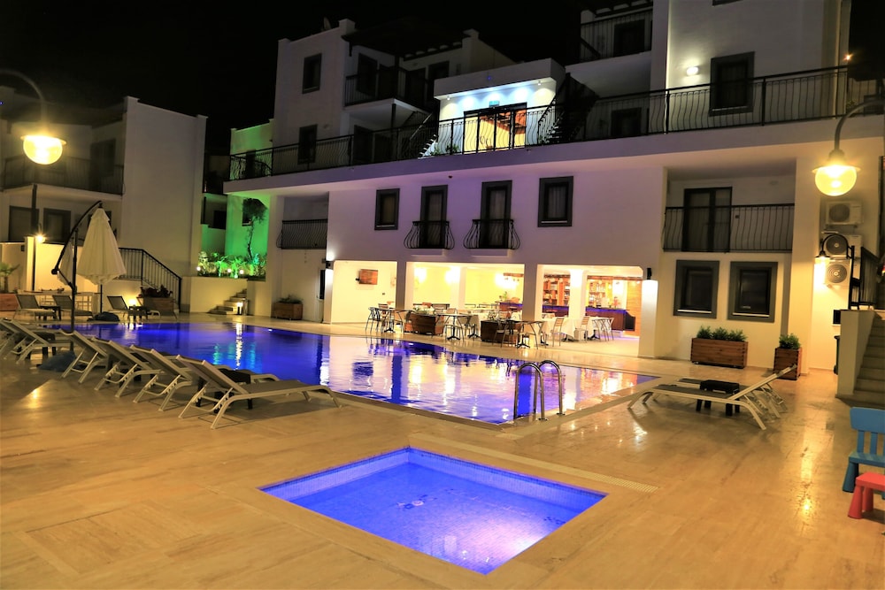 Modern Life Bodrum Otel - Image 40