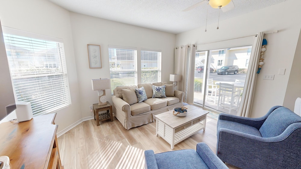 Sandpiper Cove 9141 3 Bedroom Condo by RedAwning view 2