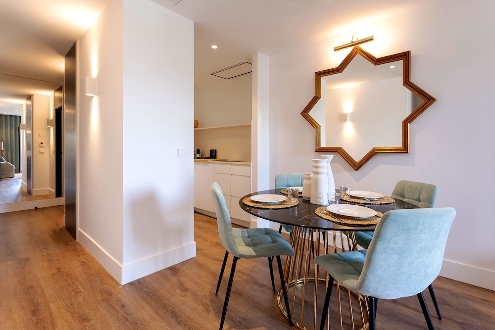 Luxury Apartment Torre del Oro View II