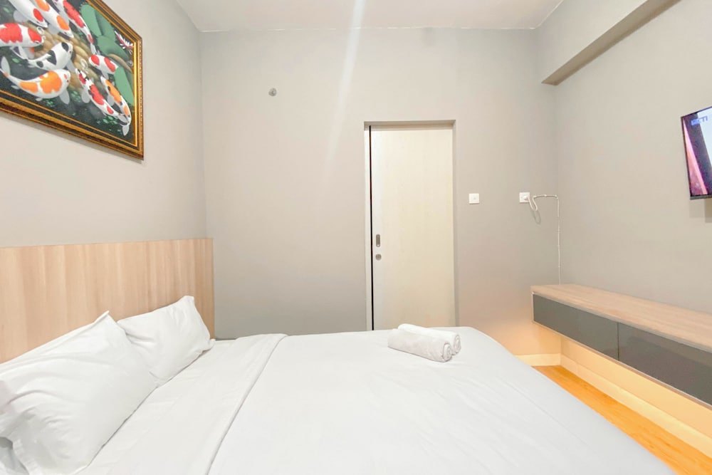Good And Simple Look 1Br At Amartha View Apartment