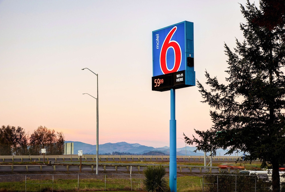 Motel 6 Troutdale, OR - Portland East