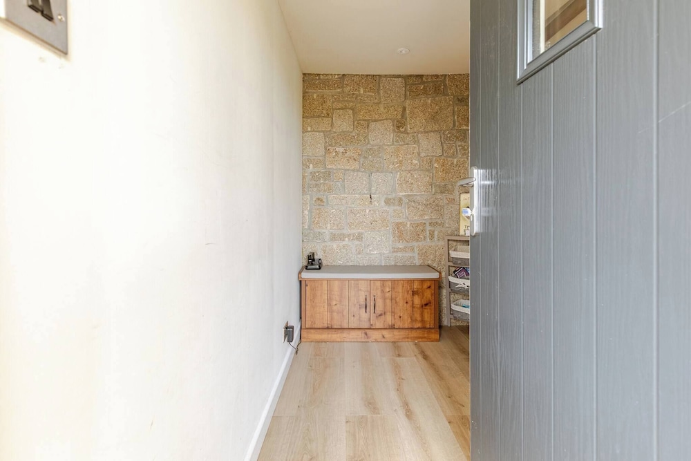 Cottage 4 Miles to Hayle Beach With EV Charger