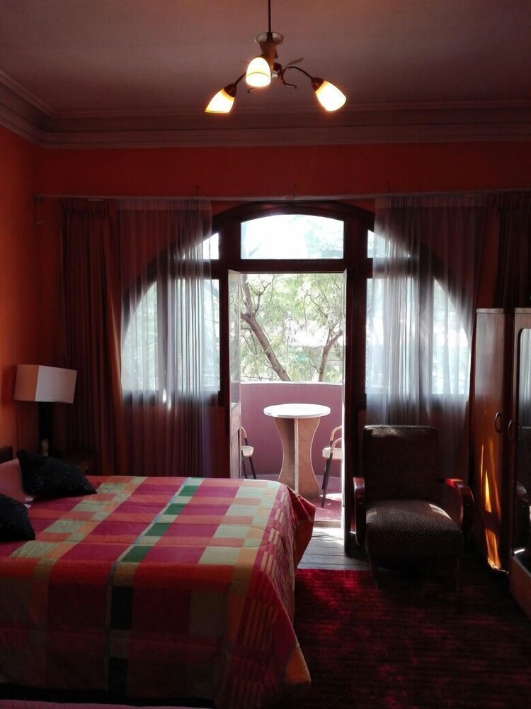Paris Hostal Boutique