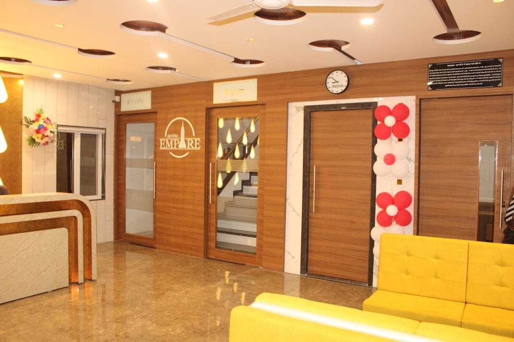 Lobby & Reception