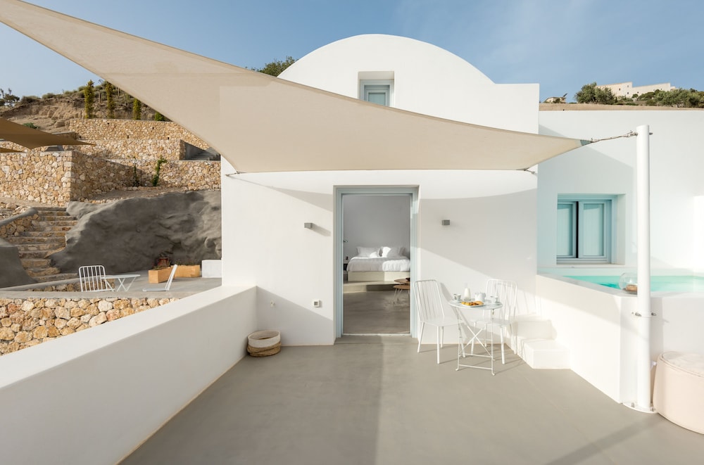 Santorini Heights
