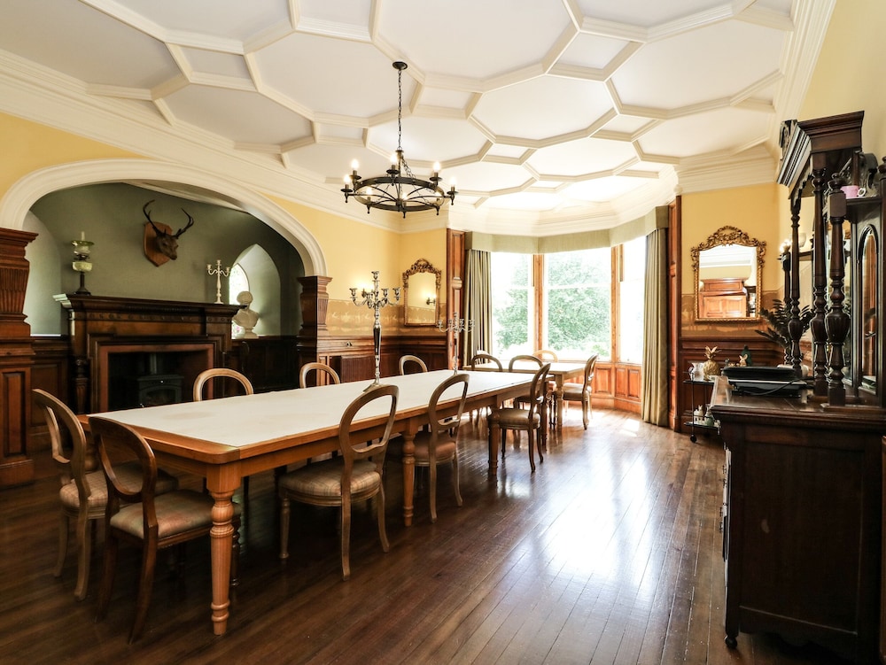 Bearnock Lodge