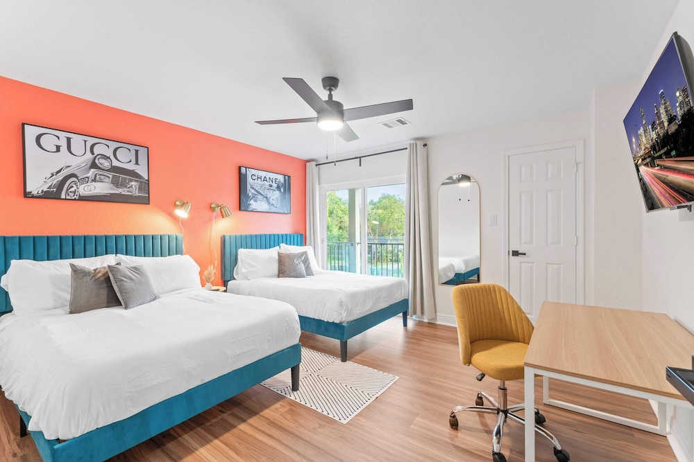 NRG Medcenter 2BD 2 5BA w Fencedyard King Bed