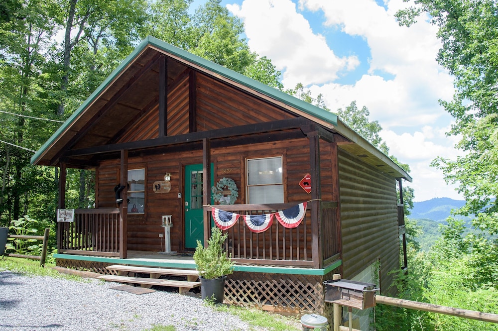 Bear Dance 1 Bedroom Cabin