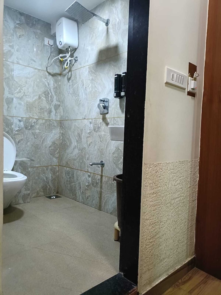 HOTEL RJ RESIDENCY C.G.ROAD