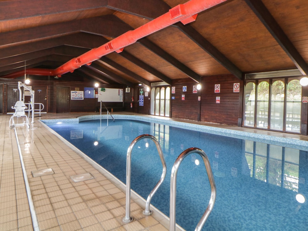 Harcombe House Bungalow 7