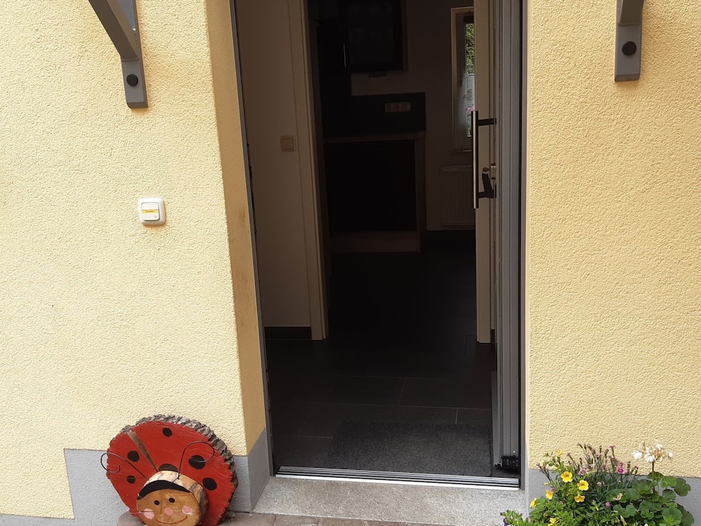 Great Holiday Home With Terrace Near Saxon