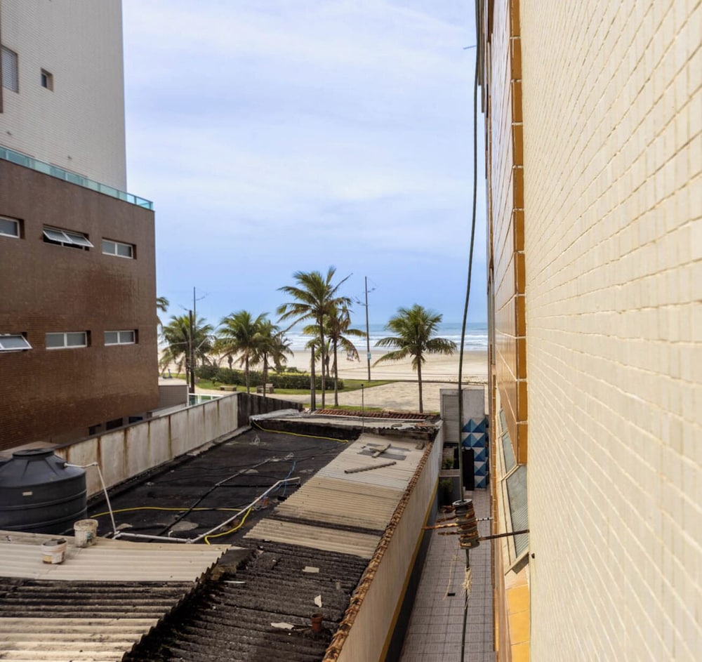 Apto Beira-mar c Vista Lateral e Garagem