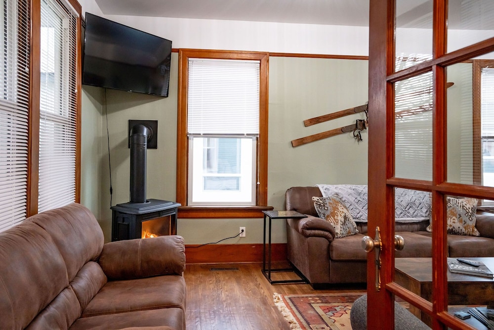 509 Mackenzie by Revelstoke Vacations