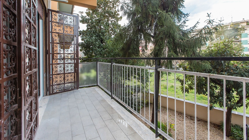 Rental In Rome Cesari Apartment
