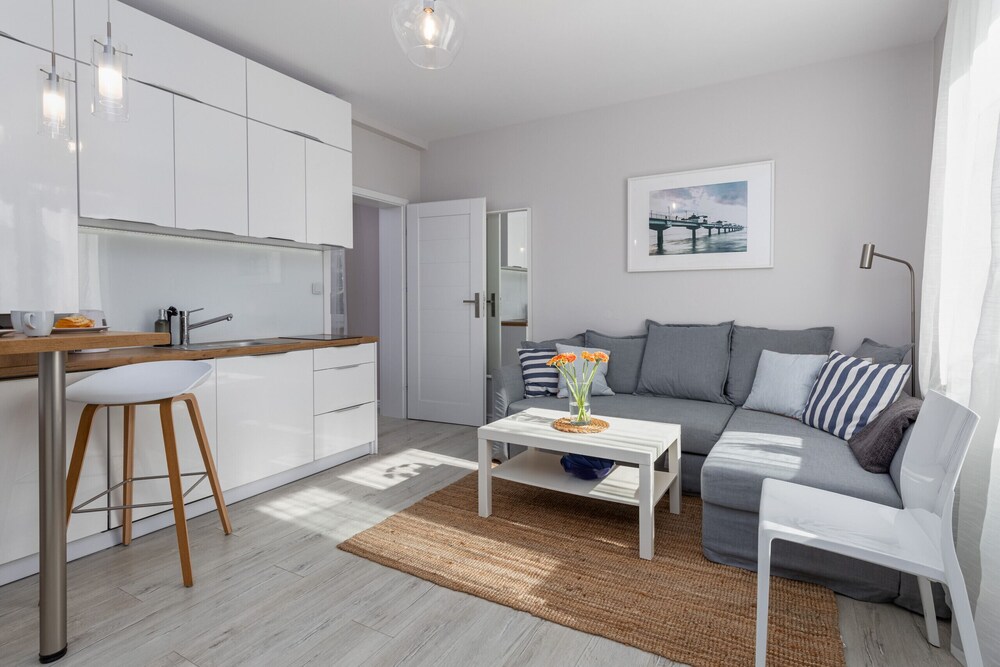 Dąbrówki Apartment by Renters