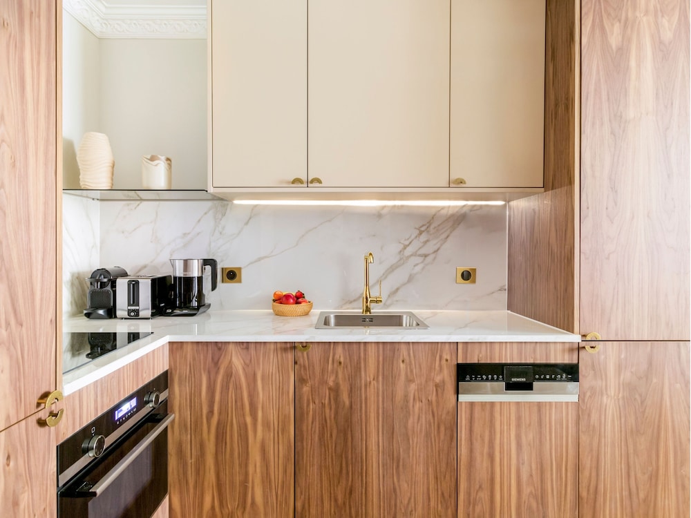 Merveil Luxury Suites - Lenoir I-II-III