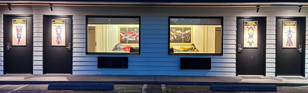 Motorcycle Inn