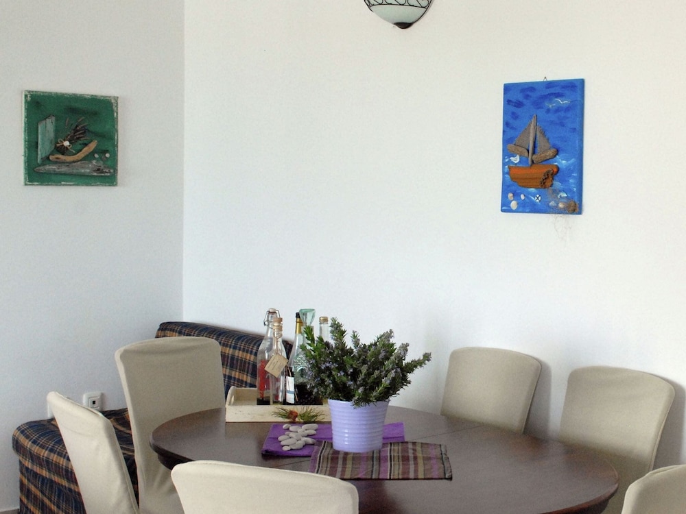 Holiday Home in Veli Rat Near Saharun