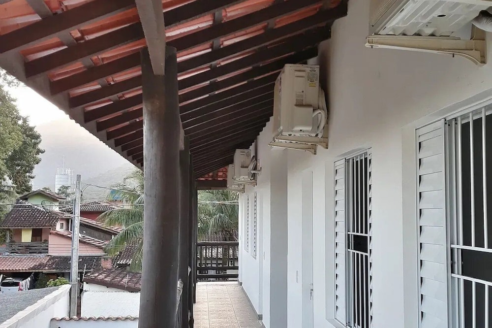 POUSADA TANI COM AR E PISCINA em MARESIAS