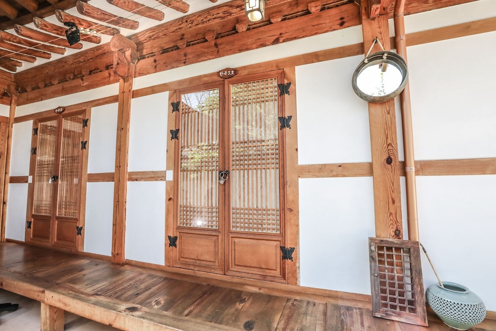 Hanok House