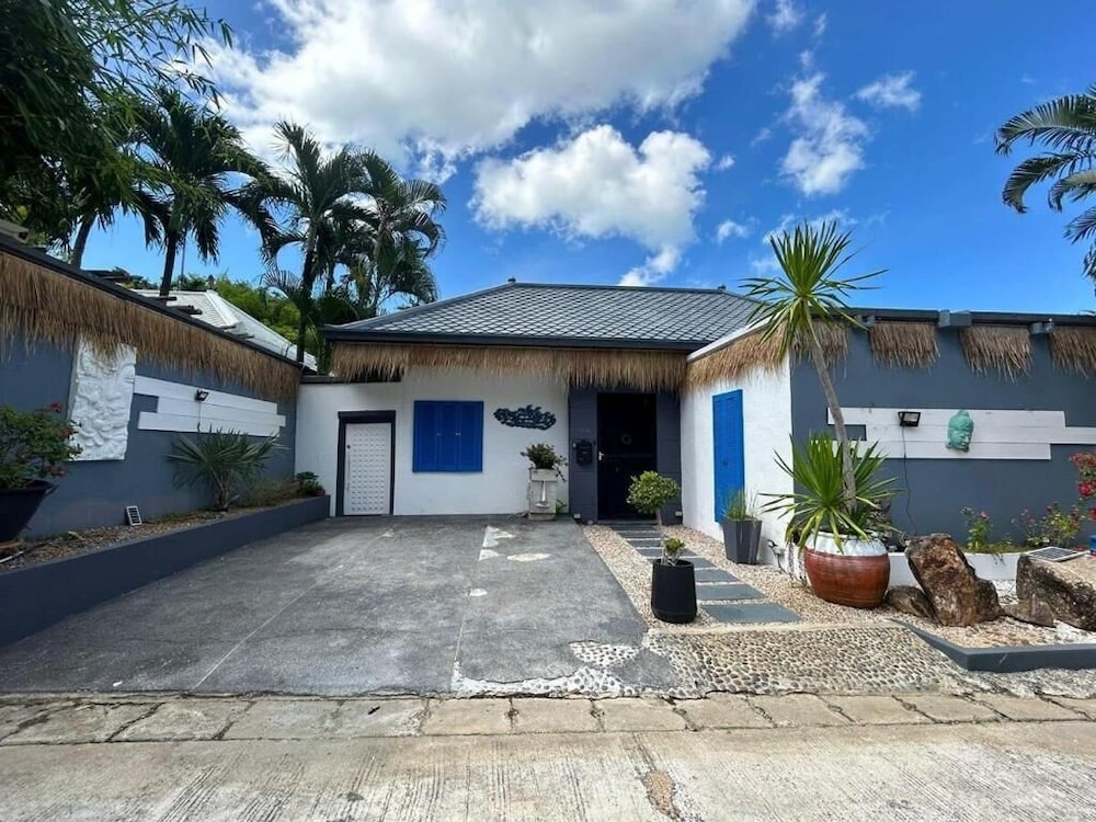 2BR Pool Villa Oasis Garden V198