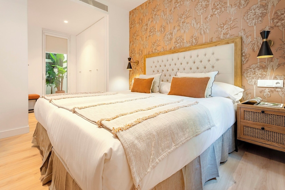 Spectacular 3BD Apartment in Santa Cruz Neighborhood Aire I