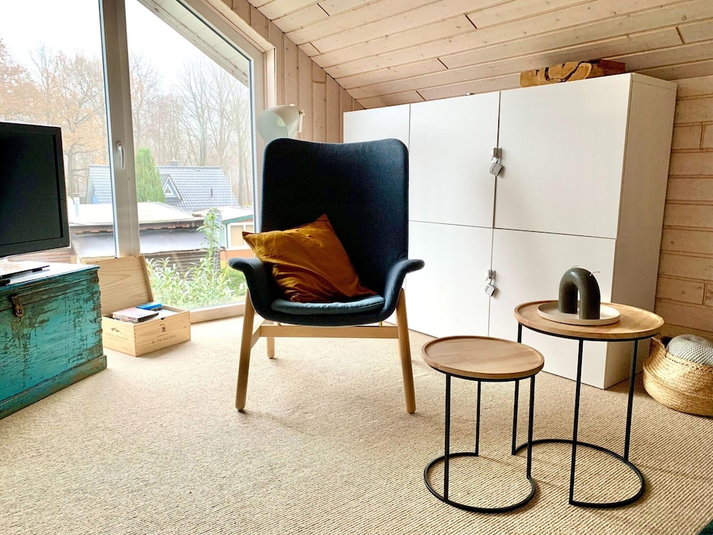 Lovely Holiday Home in Dummer Near Lake