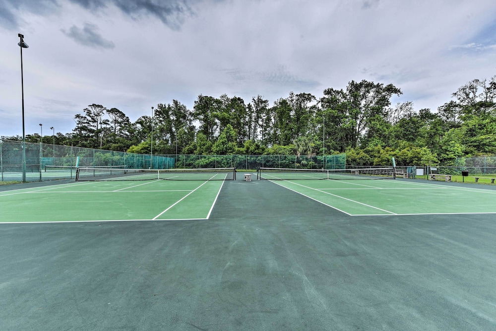 Private Beach Access: Hilton Head Island Condo!