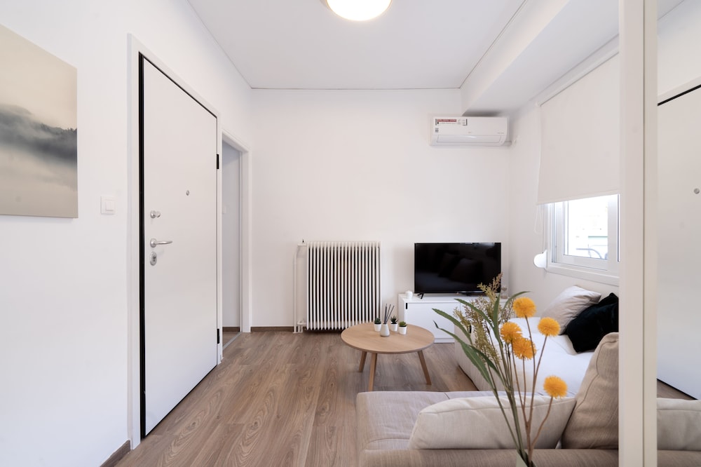 Athens Hideout apt with rooftop