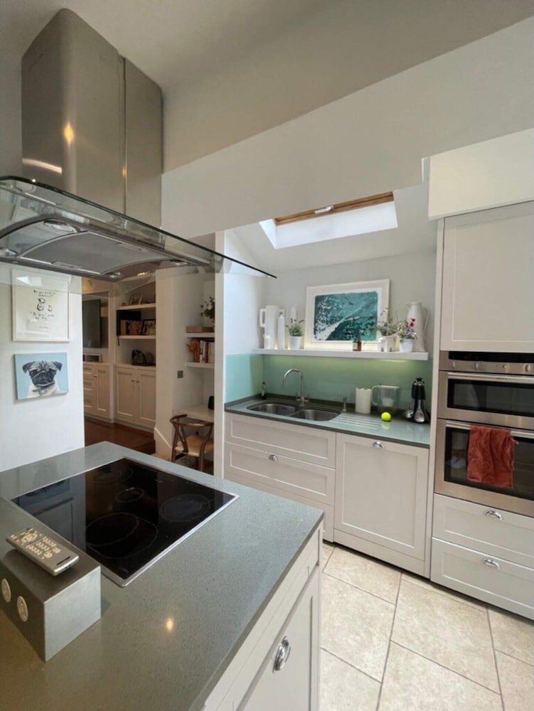 Secluded & Serene 3BD Family Home - Wandsworth!